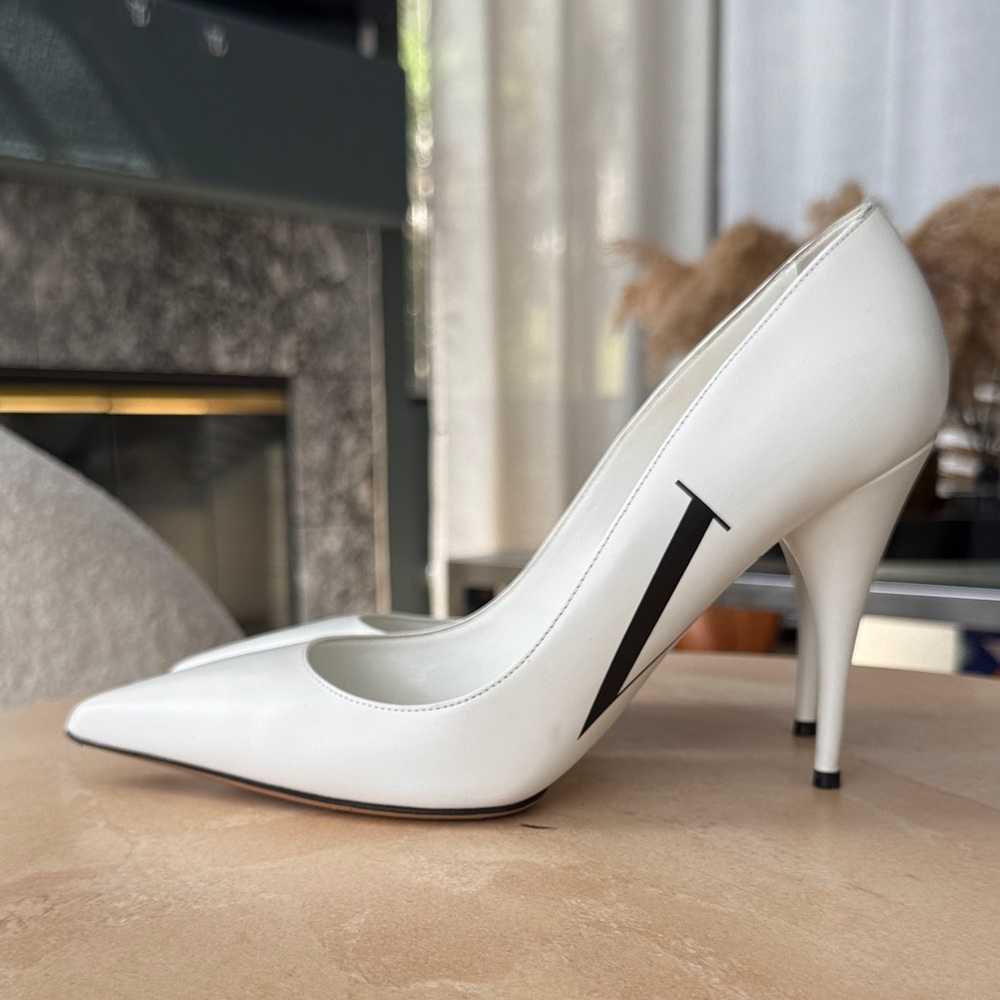 Valentino White Pointed Toe Heels